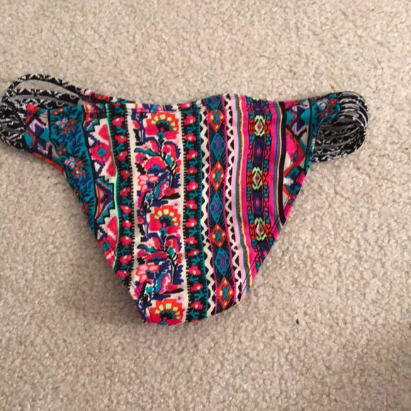 Bathing suit bottoms - Picture 2 of 2